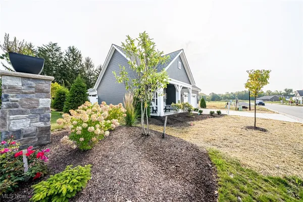 Property Slideshow image 2 of 50 | 5302 charlottes way slip 33, Sheffield Village, OH, 44035