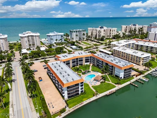 Property Slideshow image 3 of 38 | 2900 gulf shore blvd 111, Naples, FL, 34103