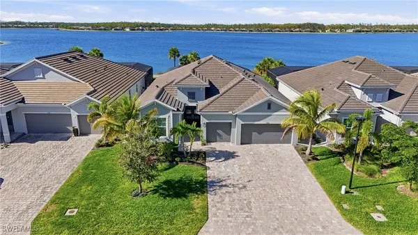 Property Slideshow image 3 of 50 | 13686 blue bay cir, Fort Myers, FL, 33913