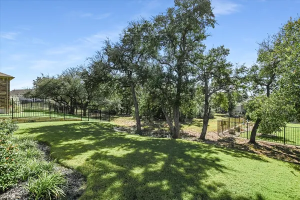 Property Slideshow image 3 of 33 | 811 saratoga ln, Georgetown, TX, 78633