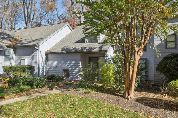 Property Slideshow image 3 of 49 | 245 archers mead, Williamsburg, VA, 23185