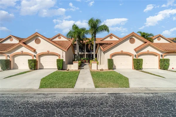 Property Slideshow image 3 of 28 | 13120 cross creek blvd 208, Fort Myers, FL, 33912