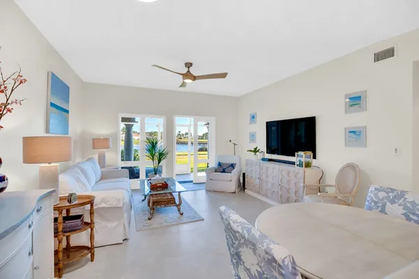 Property Slideshow image 2 of 36 | 5010 harmony cir apt 106, Vero Beach, FL, 32967