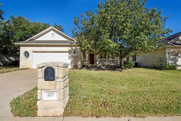 Property Slideshow image 2 of 30 | 102 lavaca ln, Georgetown, TX, 78628