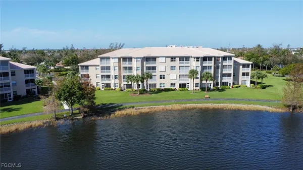 Property Slideshow image 2 of 23 | 14121 brant point cir 1106, Fort Myers, FL, 33919