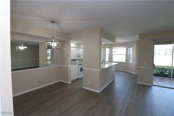 Property Slideshow image 3 of 23 | 14121 brant point cir 1106, Fort Myers, FL, 33919