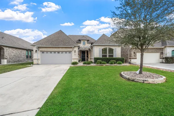 Property Slideshow image 2 of 37 | 5634 fountain villas way, Conroe, TX, 77304