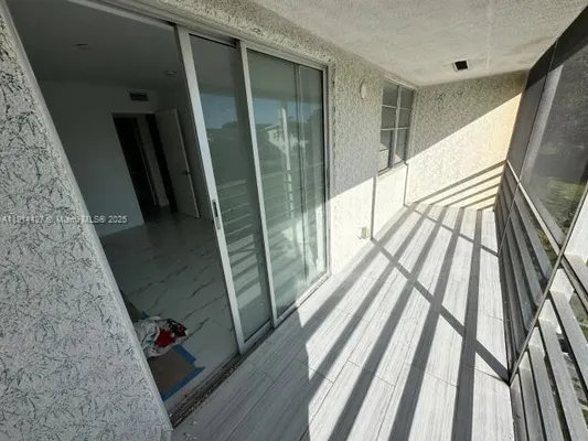 Property Slideshow image 3 of 13 | 302 farnham m # 302, Deerfield Beach, FL, 33442