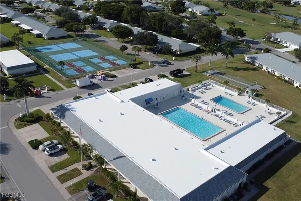 Property Slideshow image 3 of 32 | 1322 s brandywine cir 1, Fort Myers, FL, 33919