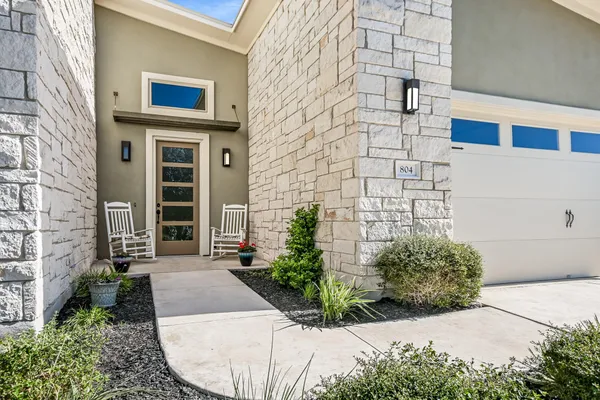 Property Slideshow image 3 of 26 | 804 dancing oak ln, San Marcos, TX, 78666