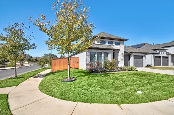 Property Slideshow image 2 of 31 | 2192 august ave, New Braunfels, TX, 78132