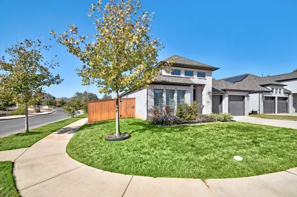 Property Slideshow image 2 of 31 | 2192 august ave, New Braunfels, TX, 78132