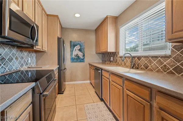 Property Slideshow image 2 of 27 | 2500 gulf shore blvd n4, Naples, FL, 34103