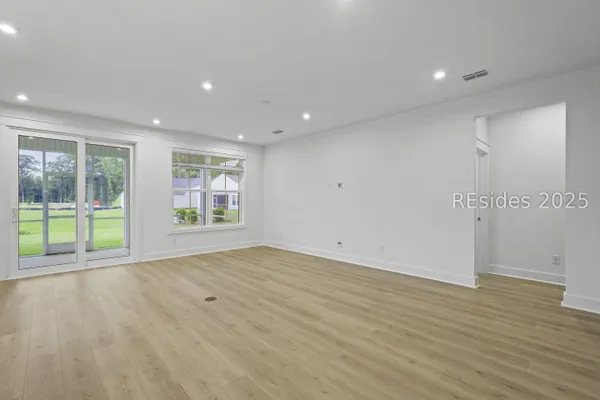 Property Slideshow image 2 of 5 | 171 carolina oaks ave, Bluffton, SC, 29909