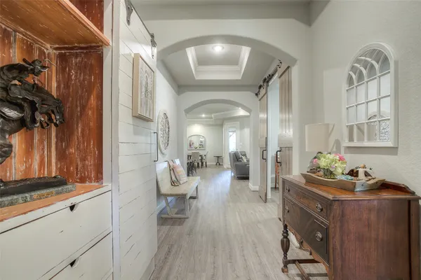 Property Slideshow image 3 of 50 | 5757 lakeside villas ct, Conroe, TX, 77304