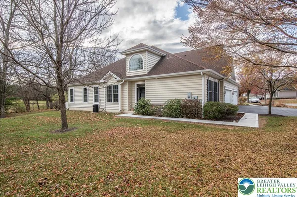 Property Slideshow image 2 of 49 | 6333 valor dr, Bethlehem, PA, 18017