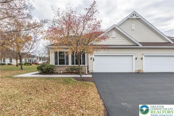 Property Slideshow image 3 of 49 | 6333 valor dr, Bethlehem, PA, 18017