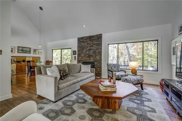 Property Slideshow image 3 of 41 | 108 john paine, Williamsburg, VA, 23185