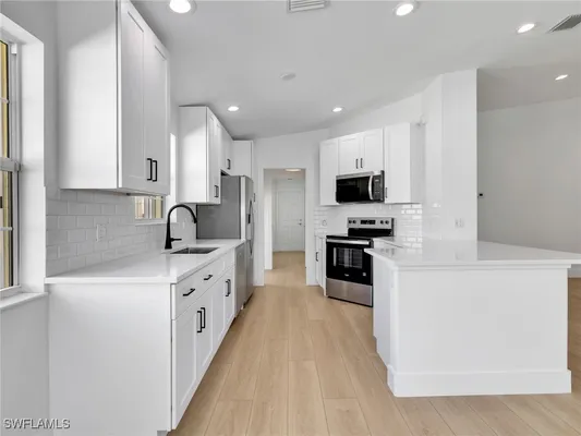 Property Slideshow image 3 of 38 | 8205 xenia ln, Naples, FL, 34114