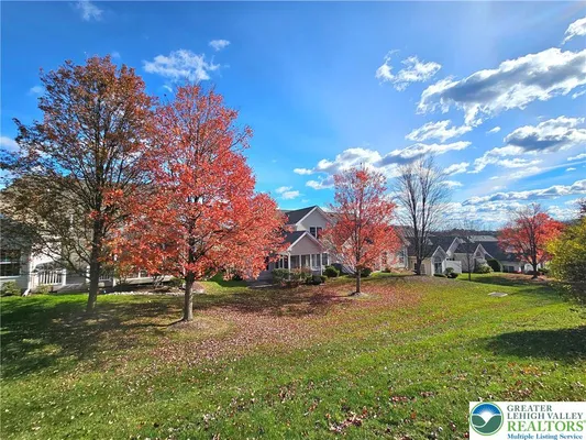 Property Slideshow image 2 of 37 | 5 canterbury ln, Palmer Twp, PA, 18045