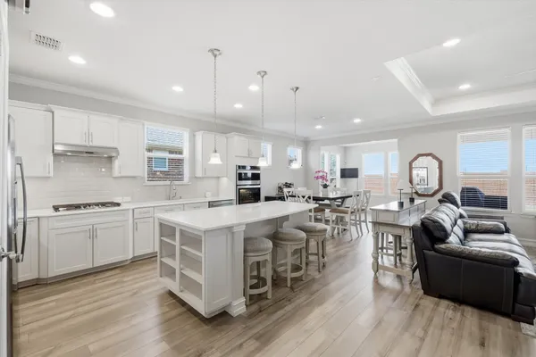 Property Slideshow image 2 of 40 | 1678 bentwater ln, Frisco, TX, 75036