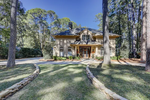 Property Slideshow image 2 of 60 | 7 ivory gull pl, Hilton Head Island, SC, 29926