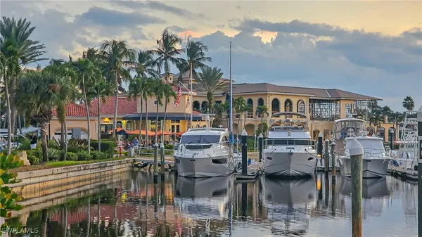 Property Slideshow image 3 of 50 | 14805 crooked pond ct, Fort Myers, FL, 33908