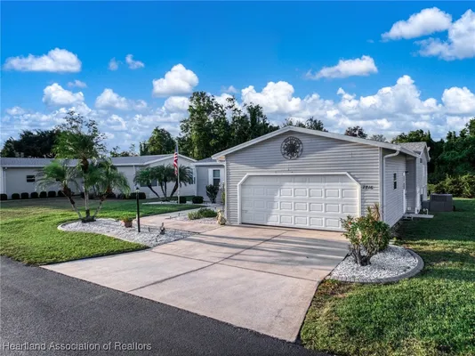 Property Slideshow image 3 of 47 | 2716 e waterview dr, Avon Park, FL, 33825