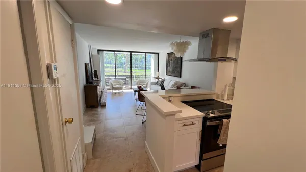 Property Slideshow image 2 of 10 | 20500 w country club dr 117, Aventura, FL, 33180