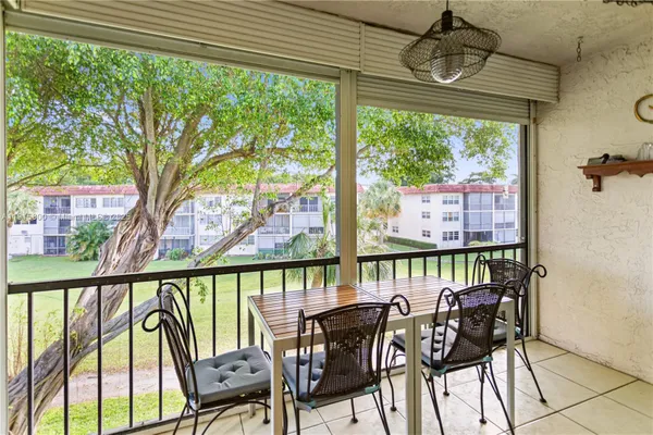 Property Slideshow image 3 of 41 | 8940 s hollybrook blvd 53-304, Pembroke Pines, FL, 33025