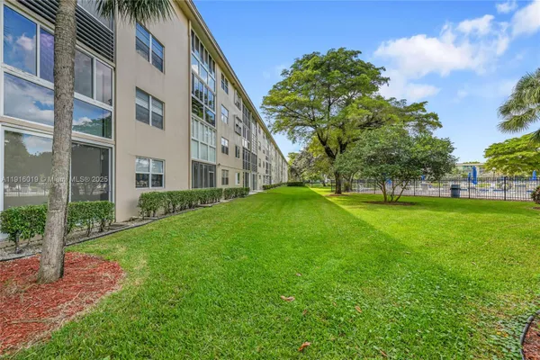 Property Slideshow image 3 of 41 | 1703 andros isle g2, Coconut Creek, FL, 33066