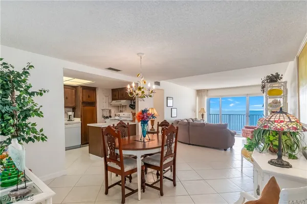 Property Slideshow image 2 of 24 | 3443 gulf shore blvd 812, Naples, FL, 34103