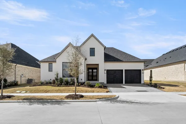 Property Slideshow image 3 of 40 | 4728 hawthorn hills ln, Arlington, TX, 76005