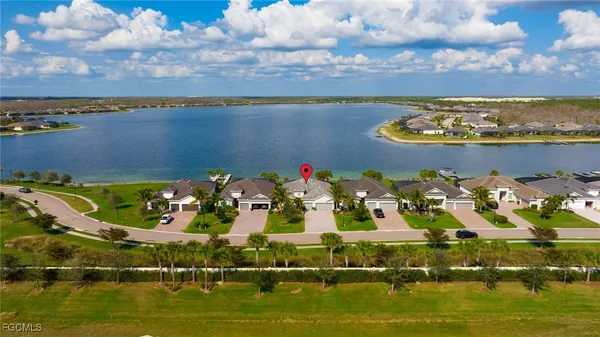 Property Slideshow image 2 of 46 | 13424 blue bay cir, Fort Myers, FL, 33913