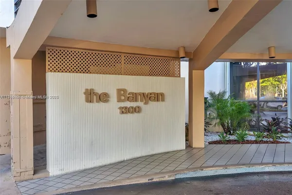 Property Slideshow image 2 of 37 | 1300 saint charles pl l12, Pembroke Pines, FL, 33026