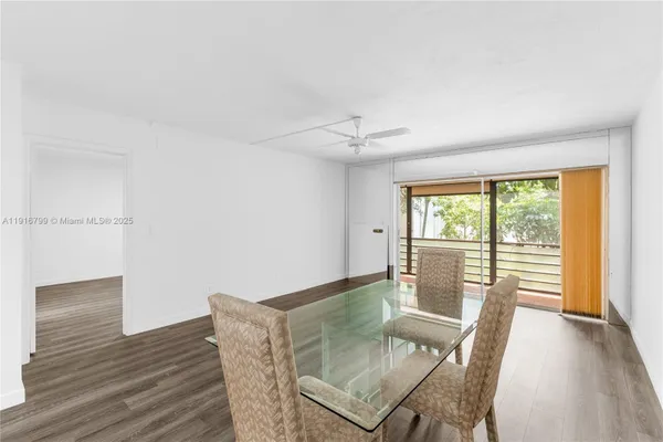 Property Slideshow image 3 of 29 | 3591 inverrary dr 203, Lauderhill, FL, 33319