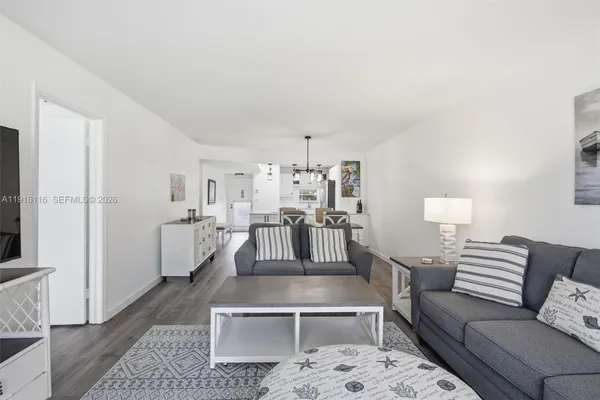 Property Slideshow image 2 of 43 | 8941 s hollybrook blvd 103, Pembroke Pines, FL, 33025