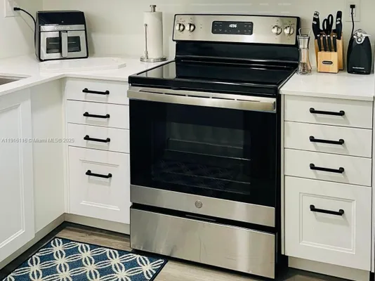 Property Slideshow image 3 of 40 | 8941 s hollybrook blvd 103, Pembroke Pines, FL, 33025