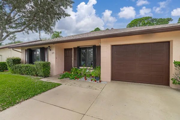 Property Slideshow image 2 of 31 | 6335 tall cypress cir, ,, FL, 33463