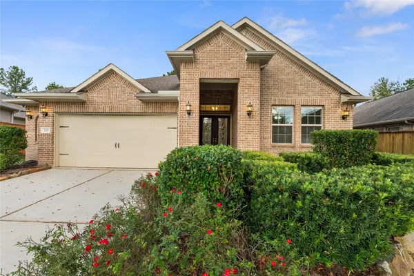 Property Slideshow image 3 of 34 | 120 crinium lily ct, Montgomery, TX, 77316