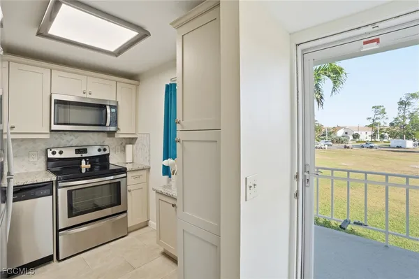 Property Slideshow image 3 of 36 | 1724 pine valley dr 213, Fort Myers, FL, 33907
