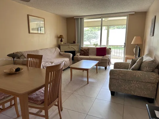 Property Slideshow image 3 of 16 | 6021 nw 61st ave 208, Tamarac, FL, 33319