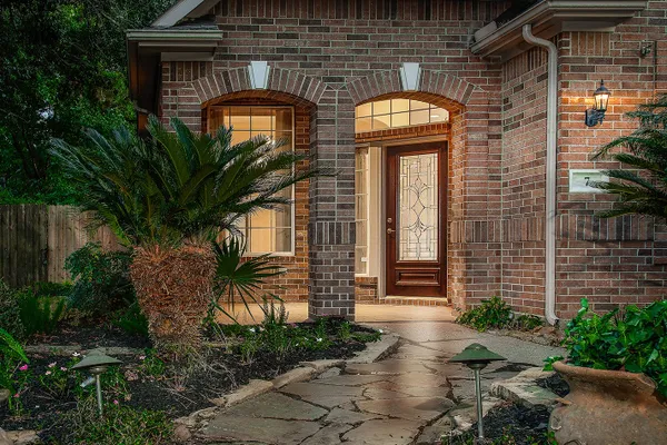 Property Slideshow image 2 of 47 | 7 sovereign way, Conroe, TX, 77384