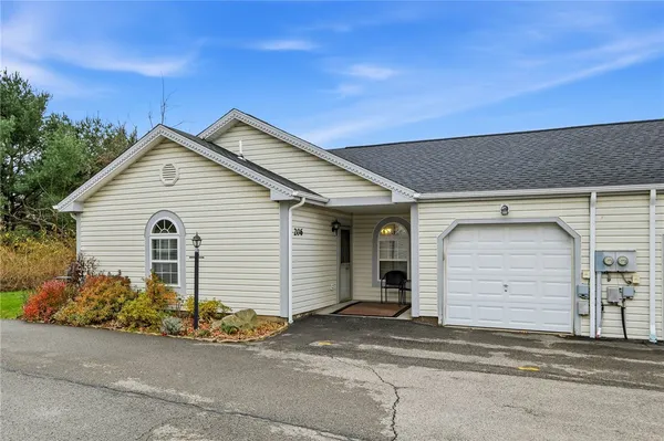 Property Slideshow image 2 of 15 | 206 huckleberry ct, Wexford, PA, 15090