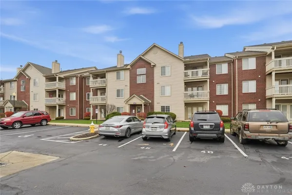 Property Slideshow image 2 of 22 | 1901 waterstone blvd 208, Miamisburg, OH, 45342