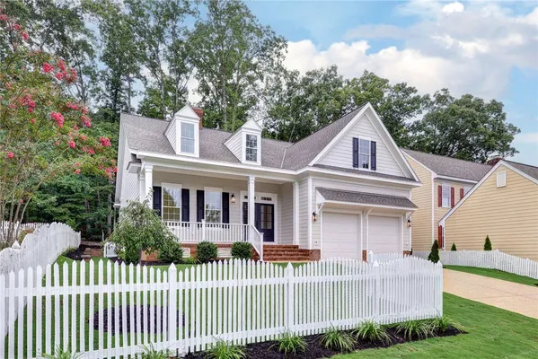 Property Slideshow image 3 of 42 | 113 royal worlington, Williamsburg, VA, 23188