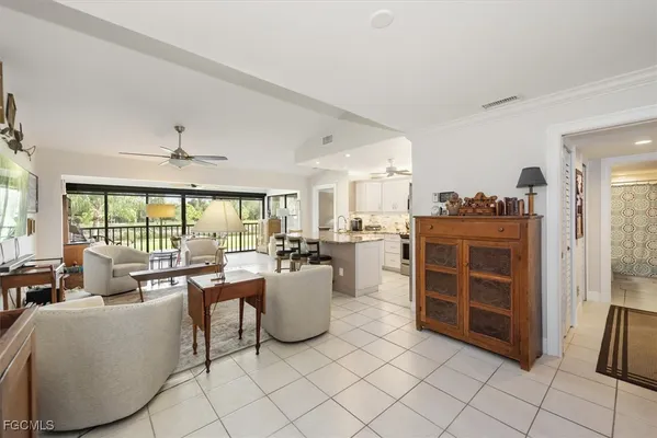 Property Slideshow image 3 of 29 | 5910 trailwinds dr 422, Fort Myers, FL, 33907