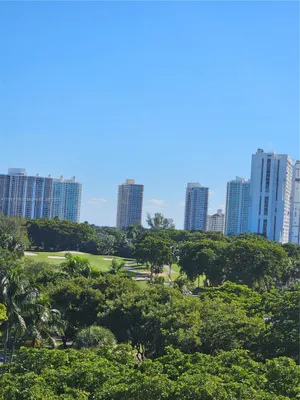 Property Slideshow image 3 of 11 | 20500 w country club dr apt 716, Aventura, FL, 33180