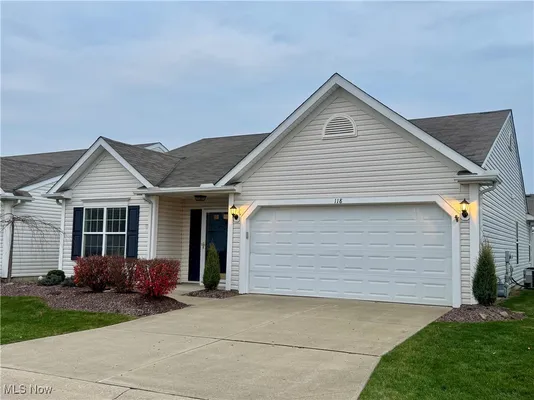 Property Slideshow image 2 of 23 | 118 carrington ct, Elyria, OH, 44035