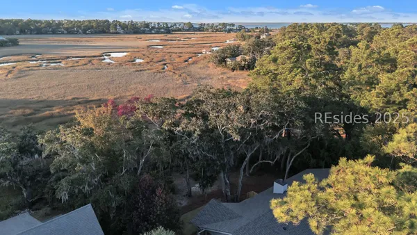 Property Slideshow image 3 of 32 | 24 bear creek dr, Hilton Head Island, SC, 29926